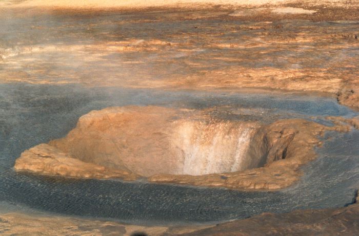 ../Images/10geysir.jpg