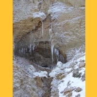 Bei Frost erstarrt das B�chlein zu Eiszapfen