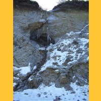 Bei Frost erstarrt das B�chlein zu Eiszapfen