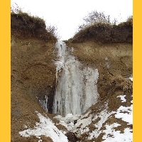 Zwischendurch hat es getaut.Dadurch entstehen immer mehr Eiszapfen